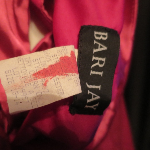 Gown - Picture 5 of 5